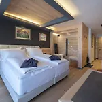 Degli Artisti Art 4* קאנזיי