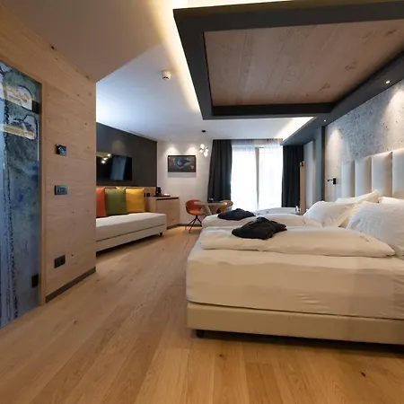 Degli Artisti Art Hotell 4*