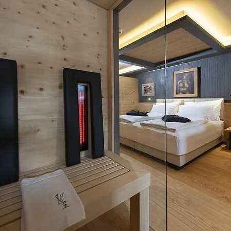Ξενοδοχείο Degli Artisti Art 4*