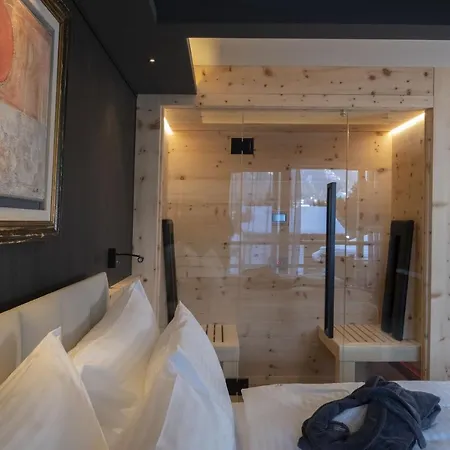 Degli Artisti Art Hotel 4*