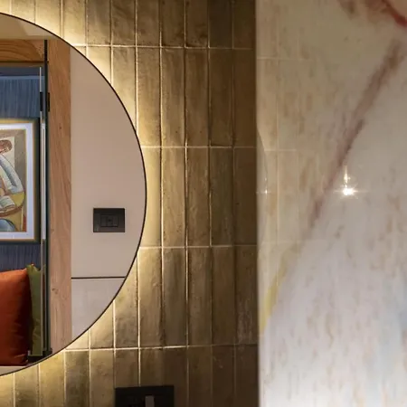 Degli Artisti Art فندق كنازاي