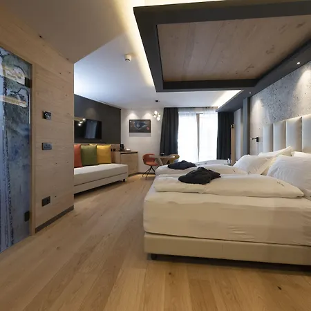 Degli Artisti Art 4* Canazei