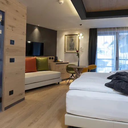 Degli Artisti Art Hotell Canazei