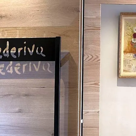 Degli Artisti Art