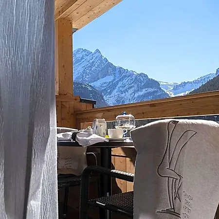 Готель Degli Artisti Art 4*