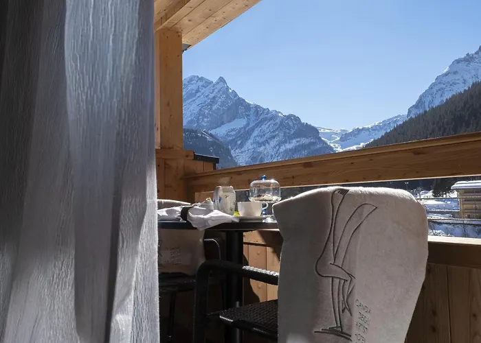 Degli Artisti Art 4*