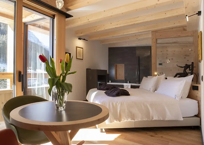 Degli Artisti Art 4*