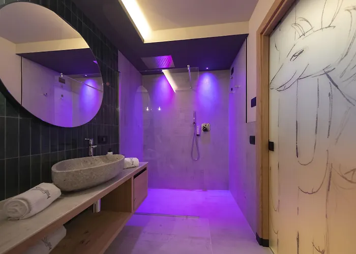 Готель Degli Artisti Art 4*