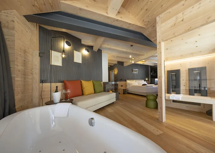 Готель Degli Artisti Art 4*